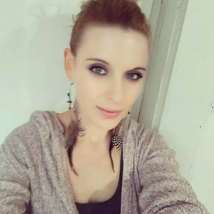 Meet your Posher, Stacy